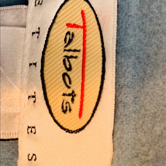 Blazer - Picture 2 of 4